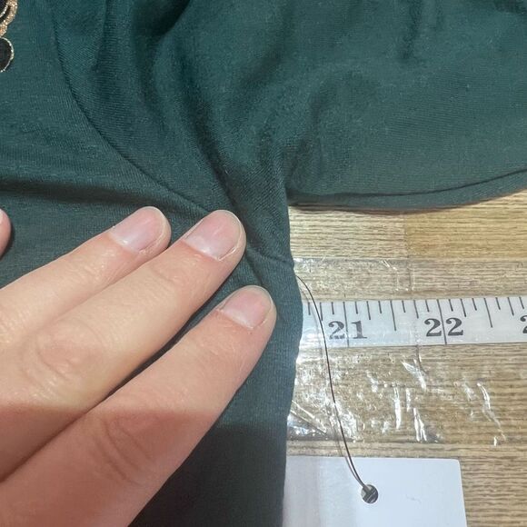 Apt. 9 Women's Crew Neck Pullover Embellished Sweater Forest Green Sz Medium NWT - Picture 7 of 9